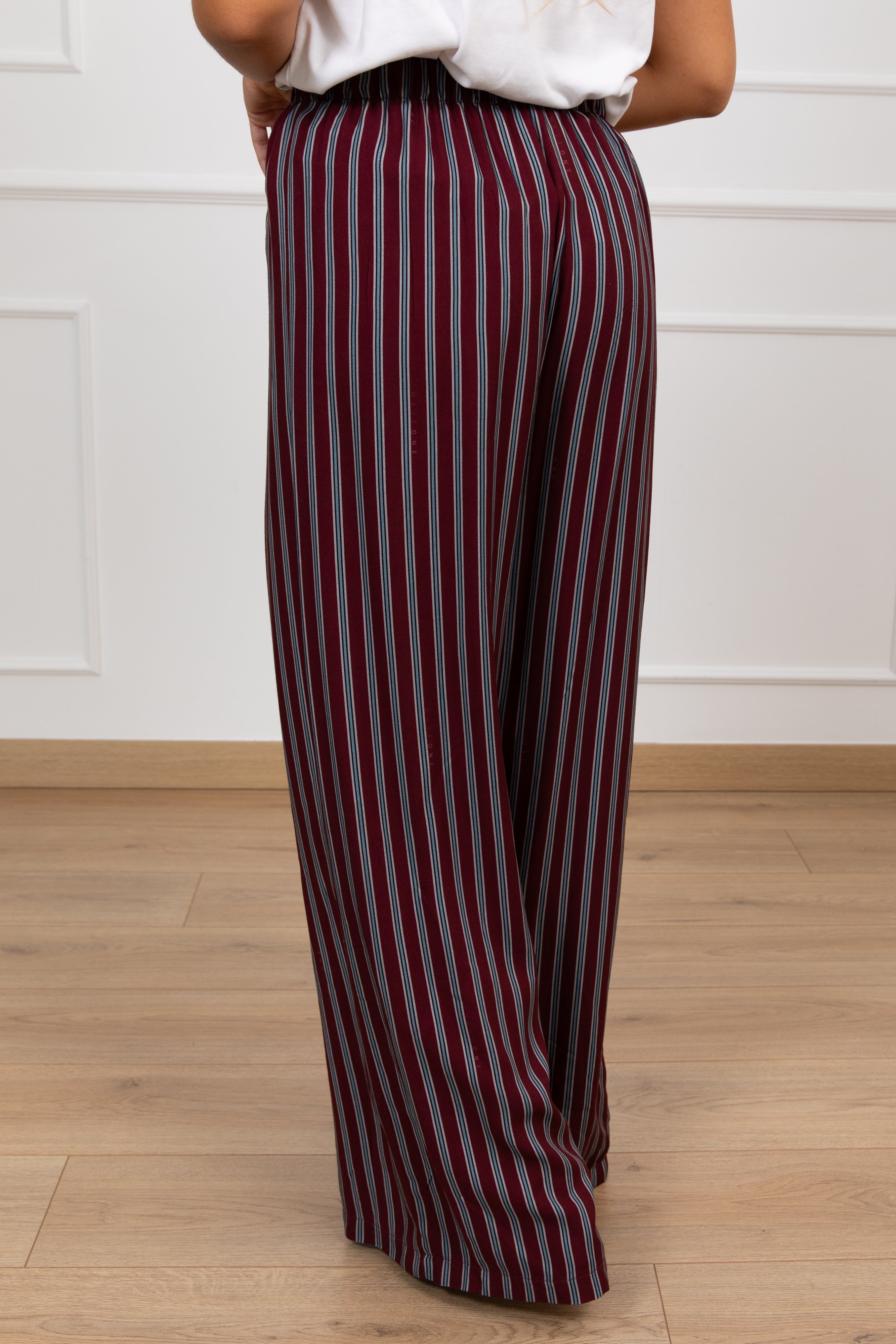 Pantalone riga bordeaux con elastico Haveone