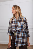 Camicia check over-size in flanella con ricamo sulla tasca Tensione IN