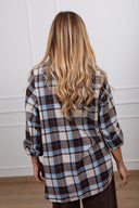 Camicia check over-size in flanella con ricamo sulla tasca Tensione IN
