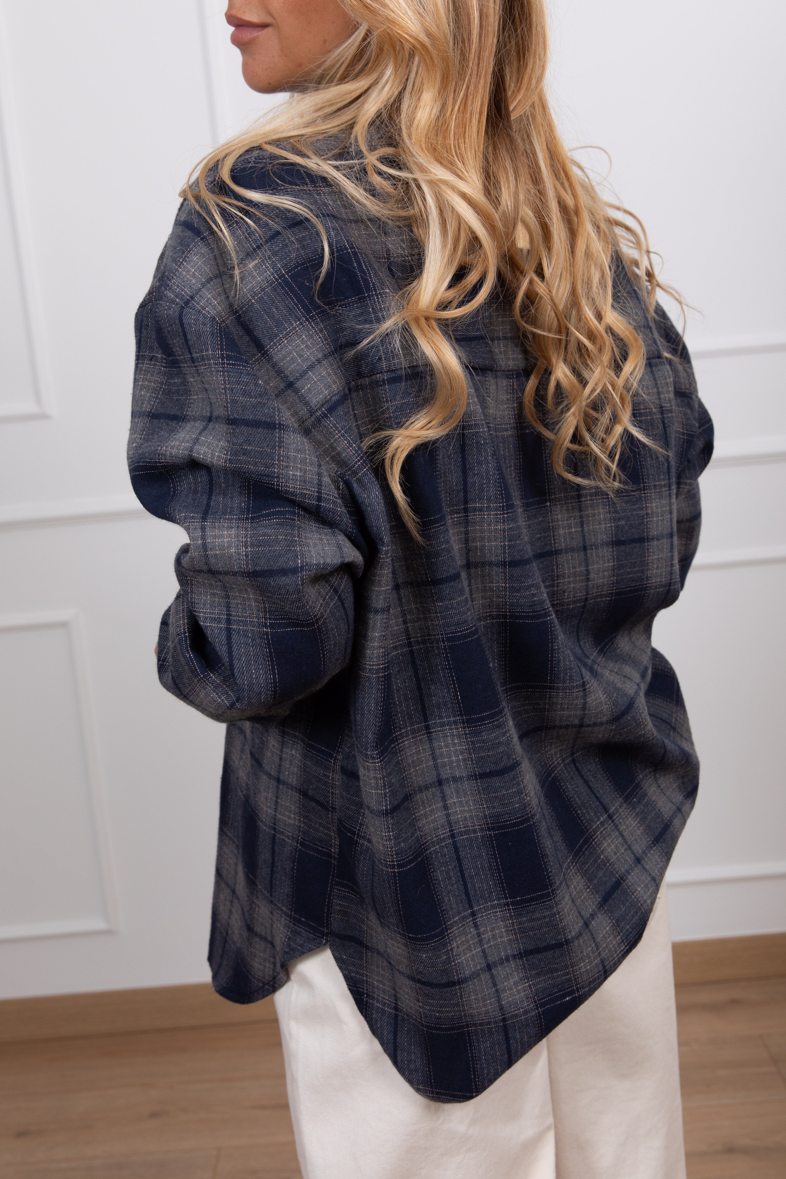 Camicia check con applicazioni sulla tasca variante blu ViCOLO