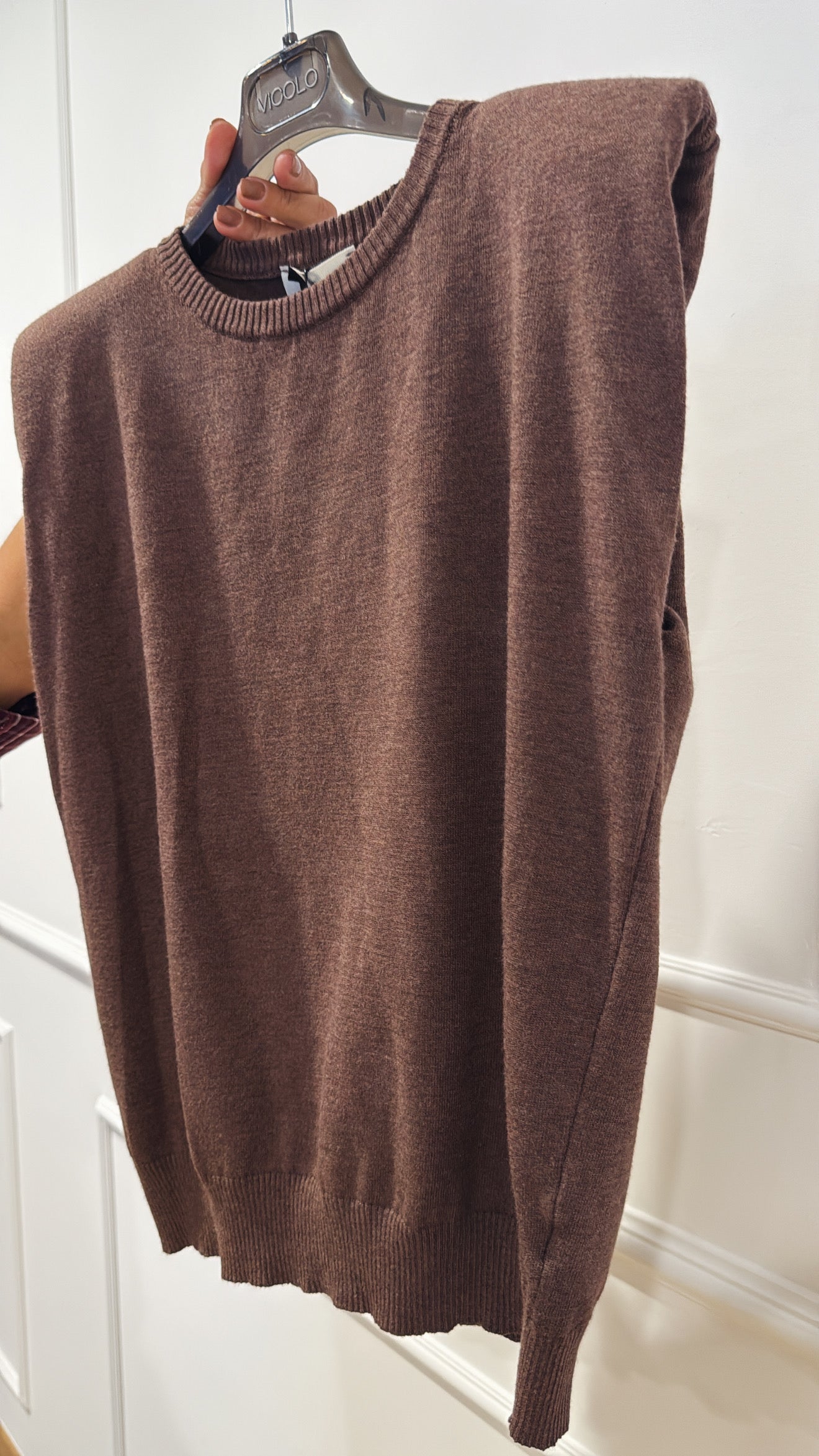Gilet in maglia con spallina imbottita Vicolo