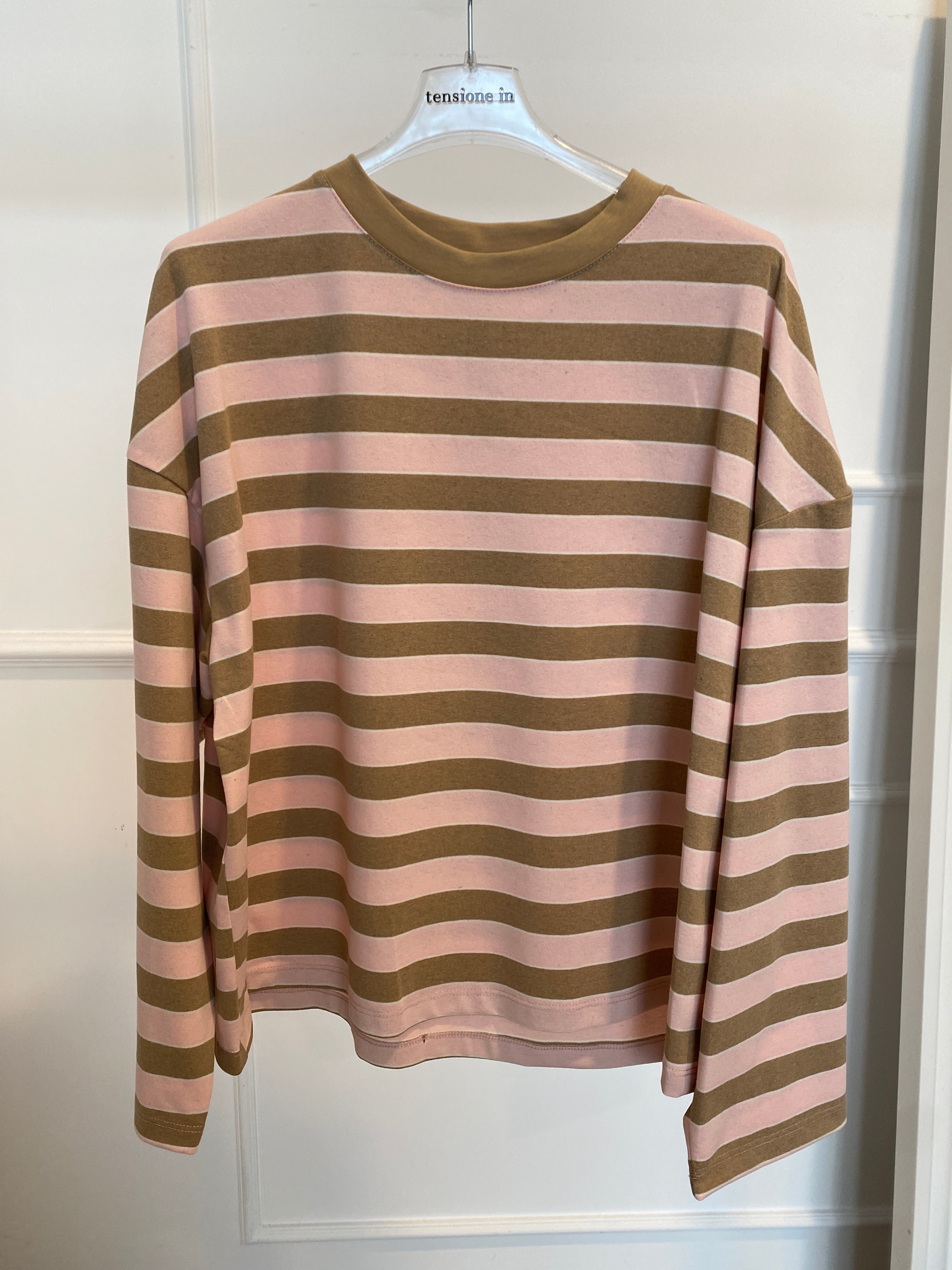 T-shirt manica lunga a righe larghe Tensione IN