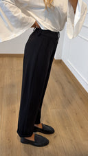 Pantalone egg-fit in punto milano con elastico sul retro variante nero Susy Mix